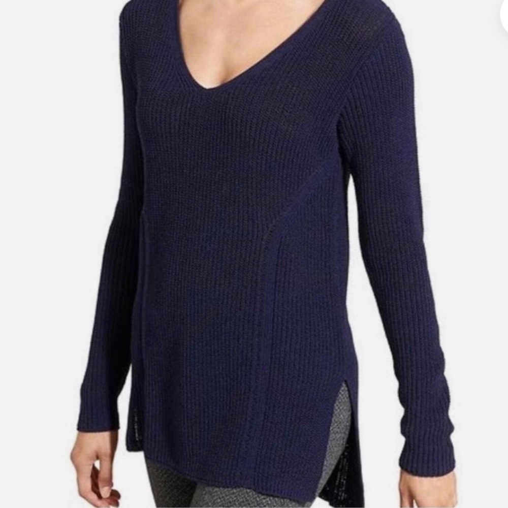 Athleta high line v neck sweater